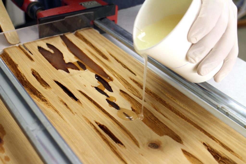 Обработка древесины жидким стеклом: плюсы и минусы