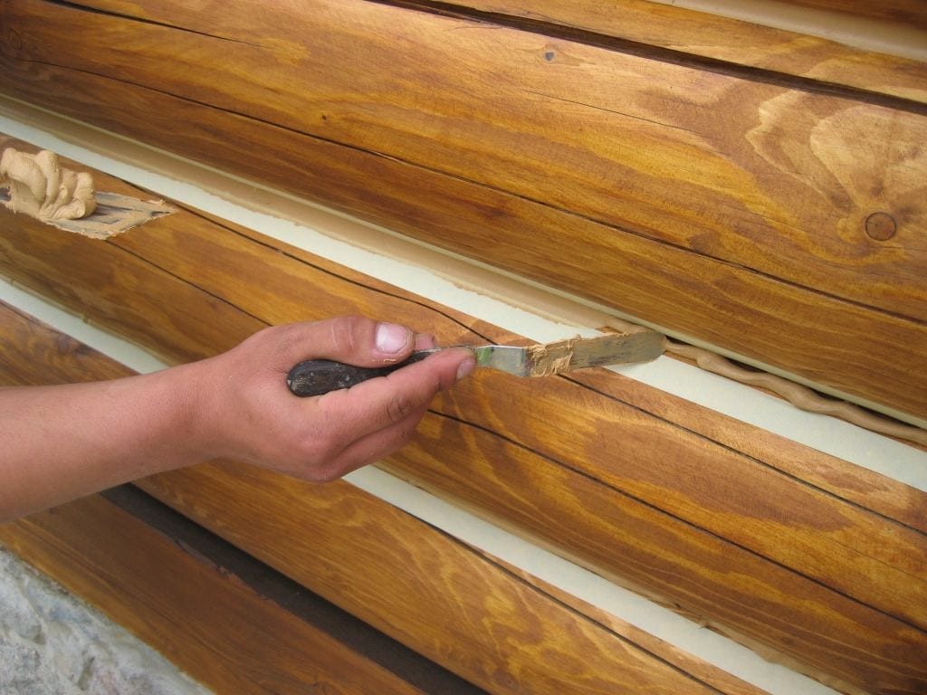 Заделка трещин в древесине: технологии и материалы
